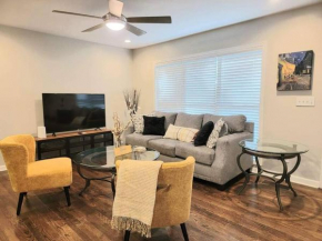 Refreshed!! Private 4BRMs 2 Bath - 2 King Beds!!